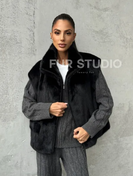 Черная норковая жилетка - фото 10