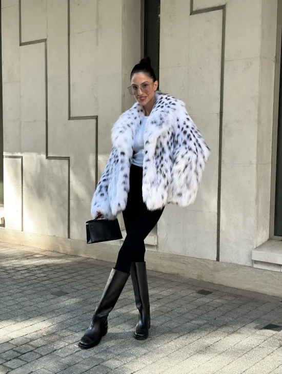 Шуба из меха лисы под рысь - цвет белый, PREMIUM COLLECTION - фото 11