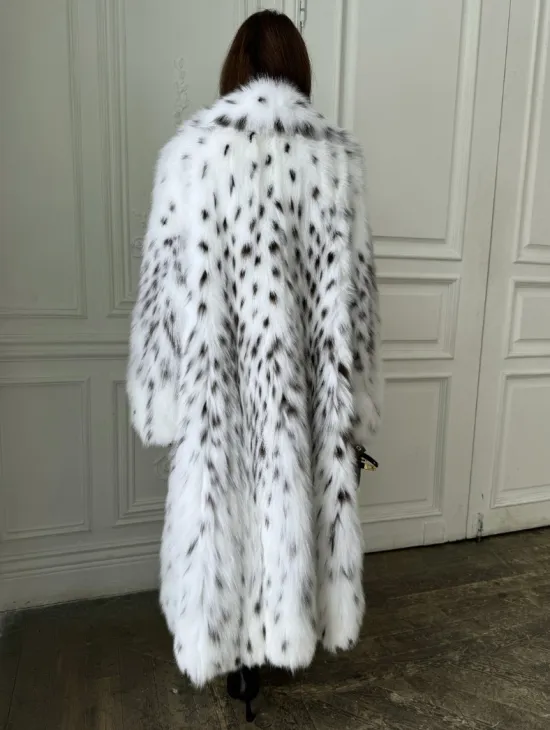 Женское Манто maxi из меха аукционной лисы ( реплика канадской рыси) - фото 2