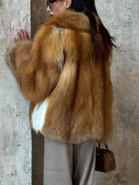 Короткая шуба из натуральной рыжей лисы - фото 4