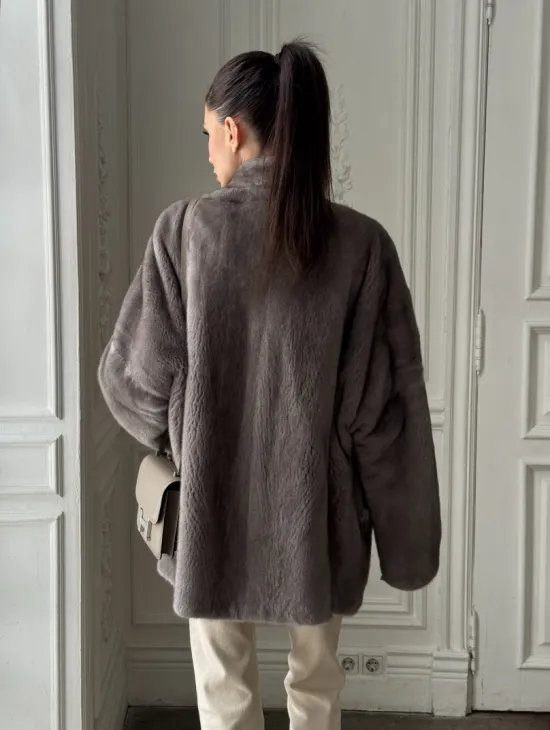 Женский меховой норковый полушубок с V-образным воротником - фото 5