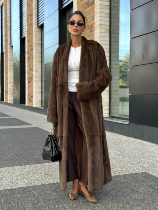 Длинное норковое пальто - шуба в цвете соболь - фото 10
