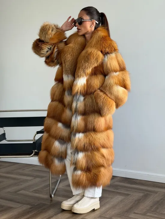Шуба из меха огненной лисы - фото 4