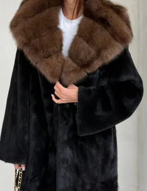 Черная шуба в роспуск с капюшоном соболь - фото 2