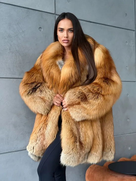 Шуба из натурального меха лисы - фото 11
