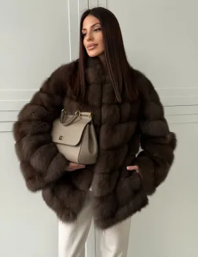 Женская шуба из меха куницы - фото 11