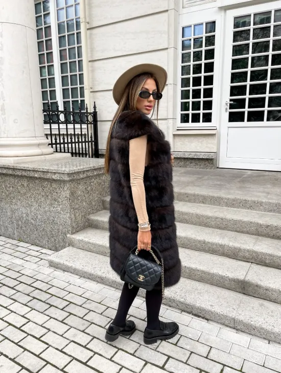 Жилет из куницы в цвете соболь - фото 3