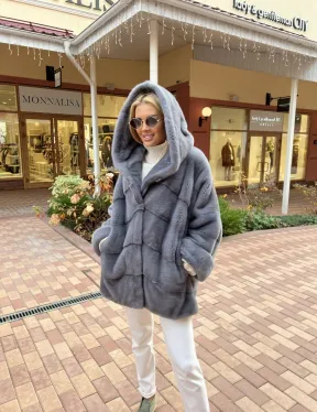 Норковое пончо с капюшоном - фото 4