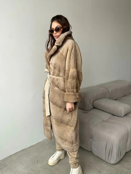 Шуба из плюшевой норки Velvet - цвет пастель - фото 3