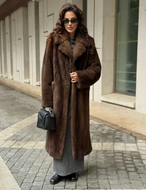 Шуба из меха норки в натуральном цвете под соболь - фото 2