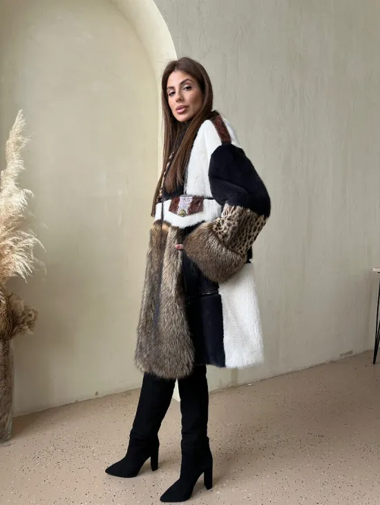 Комбинированная норковая шуба с мехом енота - фото 4