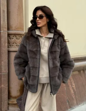 Бомбер из меха норки с капюшоном - цвет мокко - фото 5