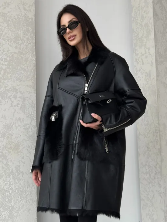 Черная дубленка на тоскане - фото 1